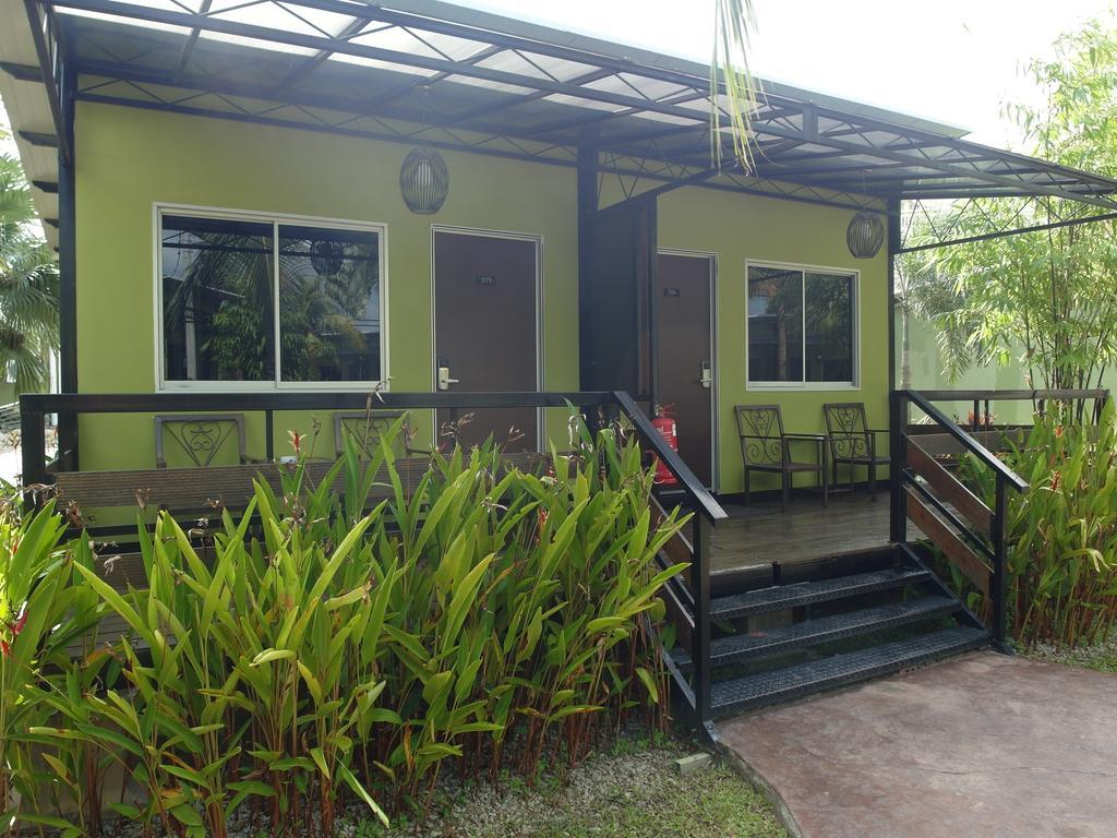 โรงแรมคาซาฟินาไฟน์โฮเมส ปันไตเจอนัง ภายนอก รูปภาพ